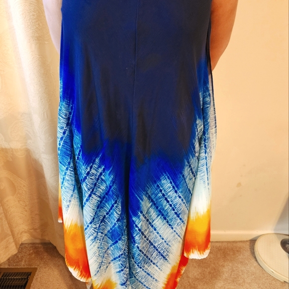 Dress - Picture 2 of 3